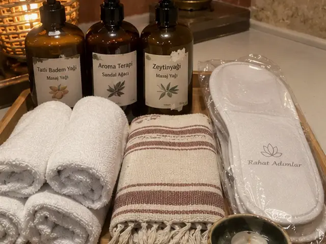 Tatlı badem, aromaterapi ve zeytinyağı; havlu, peştemal ve terlik — Küçükköy, Masaj Salonun